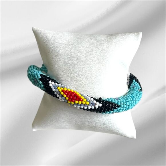 Handcrafted Beaded Bracelet - Multicolor - Picture 1 of 3